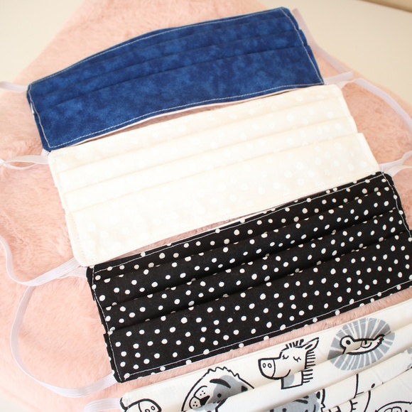 White Dots Reusable Face Mask Cover Double Layer - Picture 6 of 8